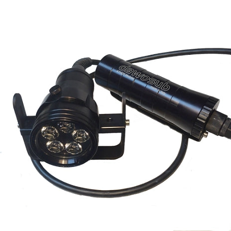 Linterna Dawosub Athos M5 Speleo de 2600 lúmenes